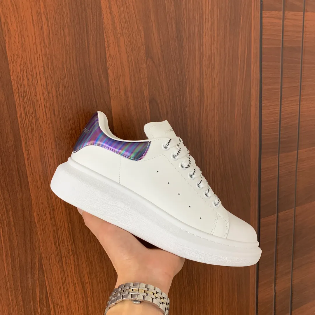 👟👟Ex-factory price 560👟👟 Professional McQueen factory. Top version. Couple style Alexander McQUEEN high version has been upgraded to the highest quality again✅ 💪McQueen Spring, Summer, Autumn and Winter top version Purchasing level✅ Recruiting national online and offline agents to join🤝 🏆Fabric: Original materials imported from Italy. Texture, water-resistant and non-discoloring 🏆Inner lining: ️A-grade Italian imported lining resistant to dirt, sweat-absorbent, breathable and comfortable 🏆Foot pads: top-grade imported Italian super-soft cowhide leather 🏆Outsole: PU+counter 1:1 🏆Shoe box: original white box. Plus white flip cover for double-layer protection. Cloth bag. Handbag. Certificate of 1:1 mold opening, 4-piece set. Delivered with a pair of shoelaces. 🖕🏿🖕🏿🖕🏿You can choose any pair of shoelaces in any color of our factory 🏆Code number: women’s 34-41. men’s 38-46 🏆Special remarks (women’s size 34.40.41, men’s size 38.45.46 is customized, no returns or exchanges) Win-win cooperation🤝